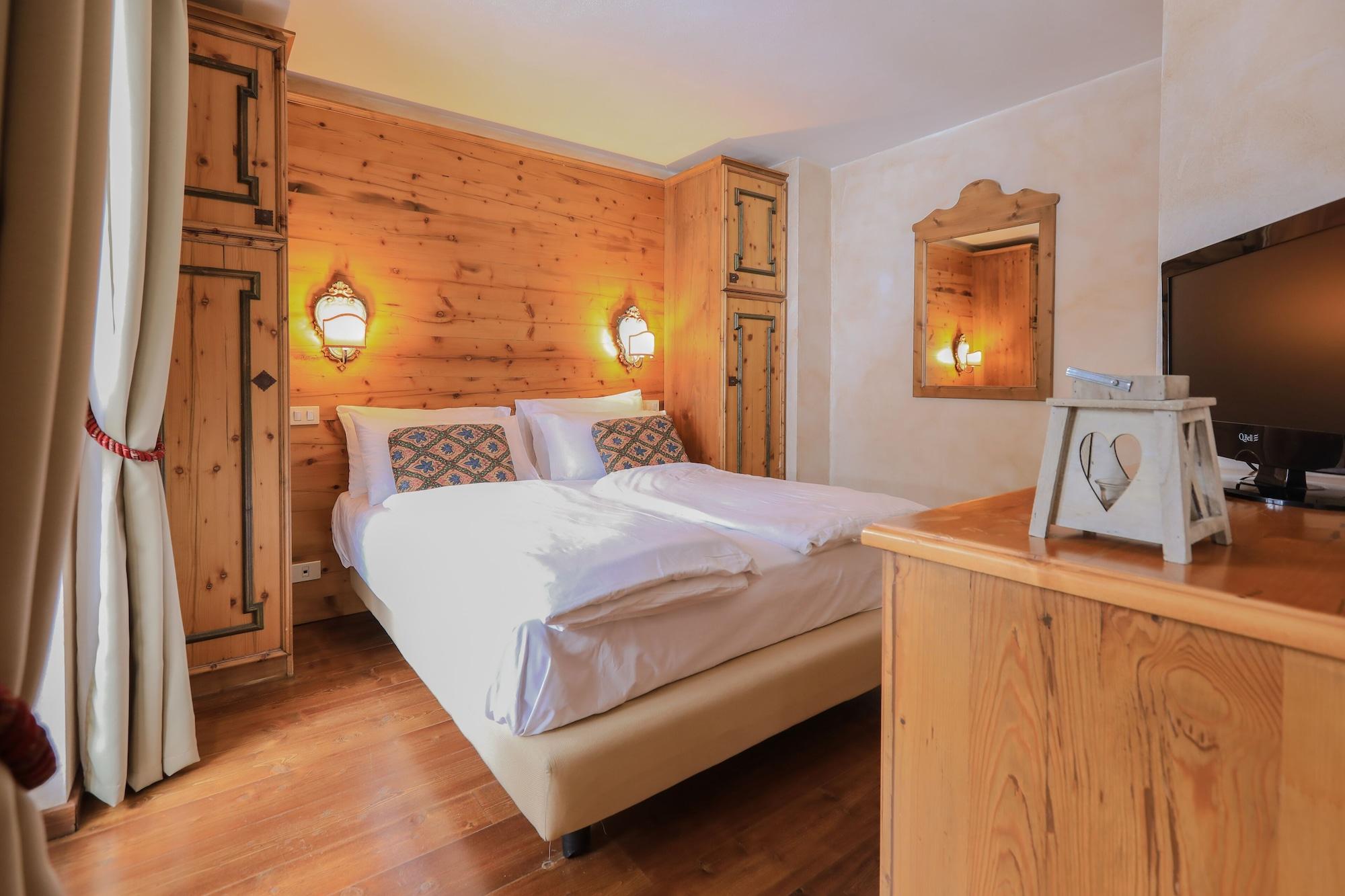 Hotel Perla Madonna Zewnętrze zdjęcie