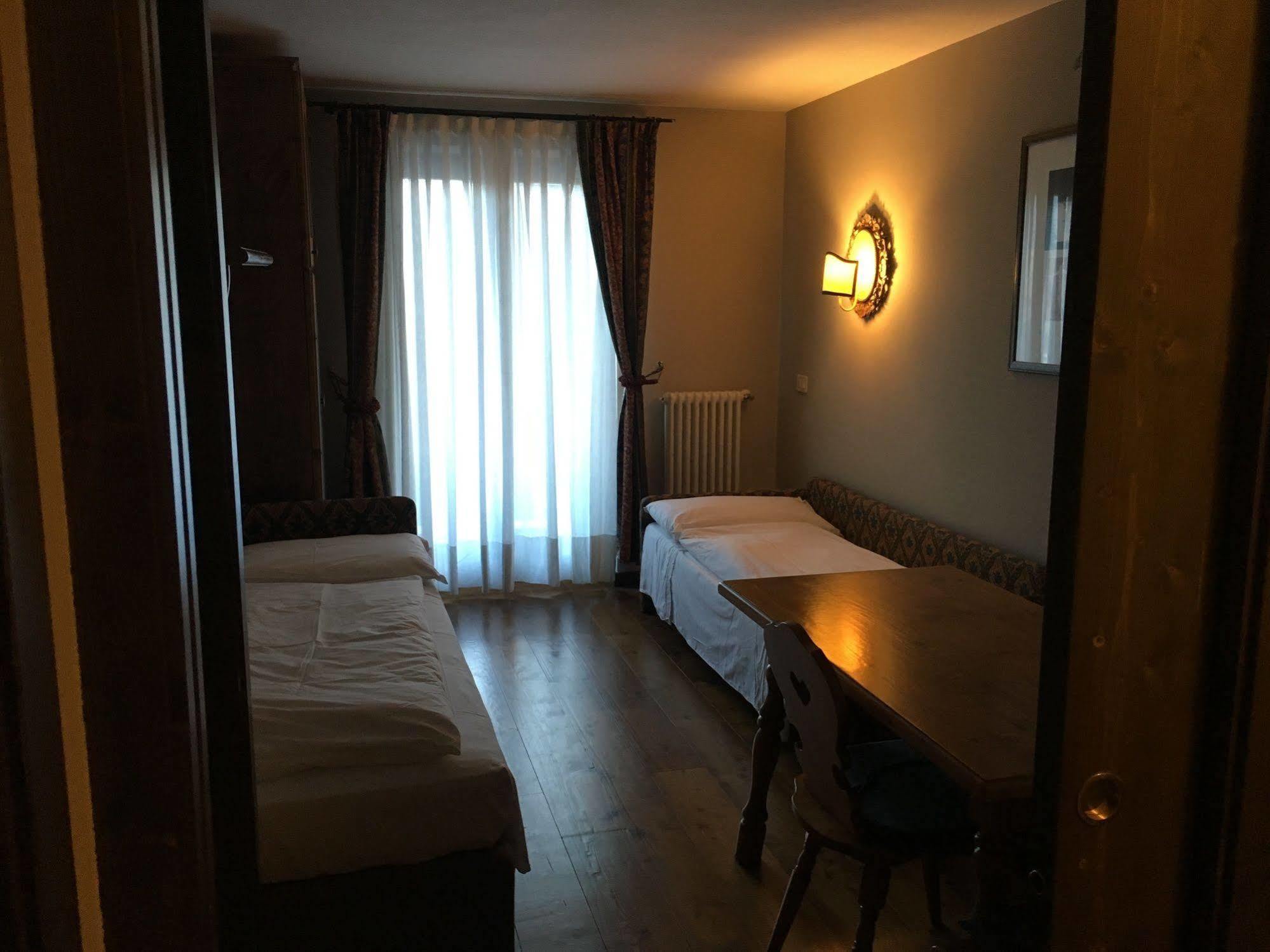 Hotel Perla Madonna Zewnętrze zdjęcie